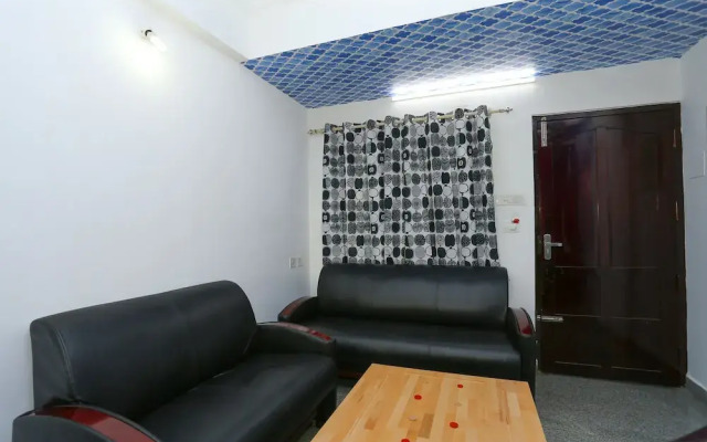 OYO Home 23654 Designer 2BHK