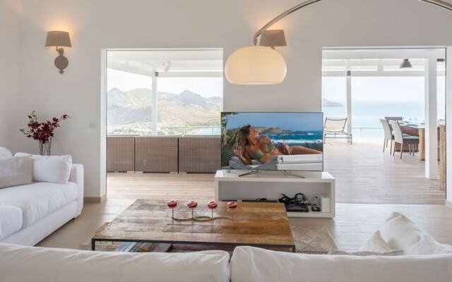 Villa West View