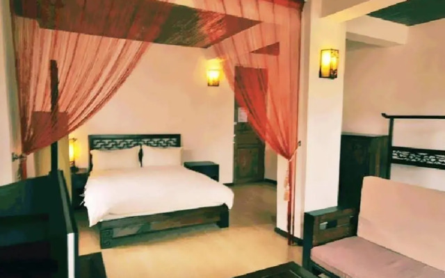 Golden Waterfront Inn