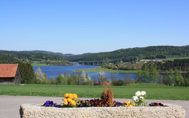 Panorama-Hotel Am See