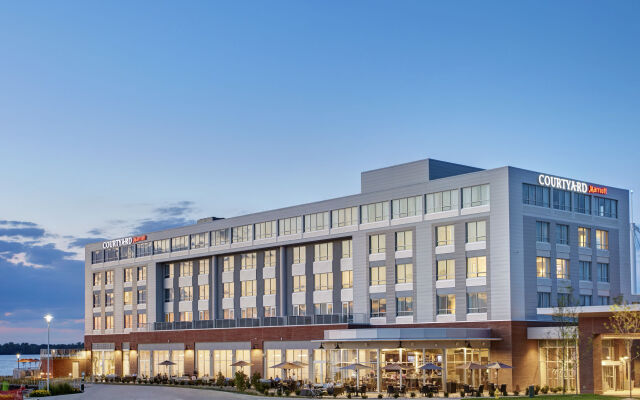 Courtyard by Marriott Erie Bayfront