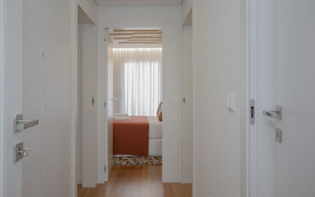 Liiiving - Luxury River View Apartment V