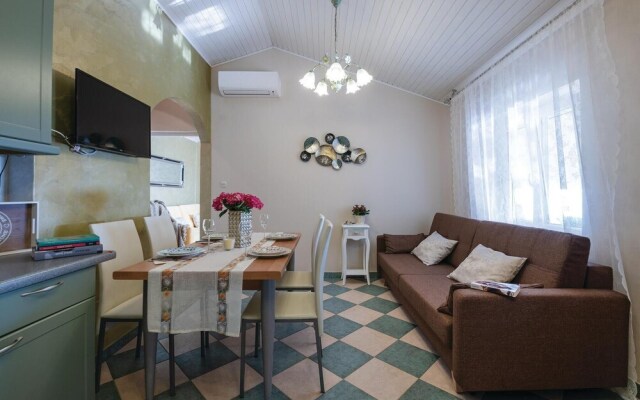 Amazing Home in Ravni with Hot Tub, WiFi & 1 Bedrooms