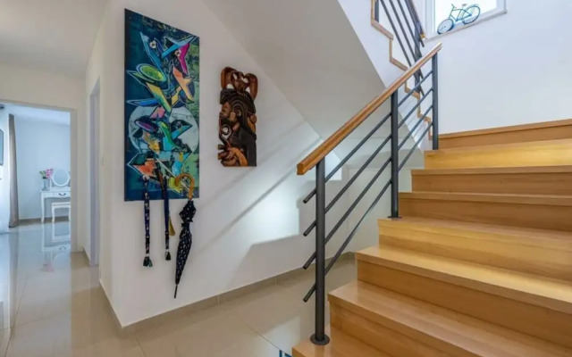 Gusto Comfortable Holiday Residence