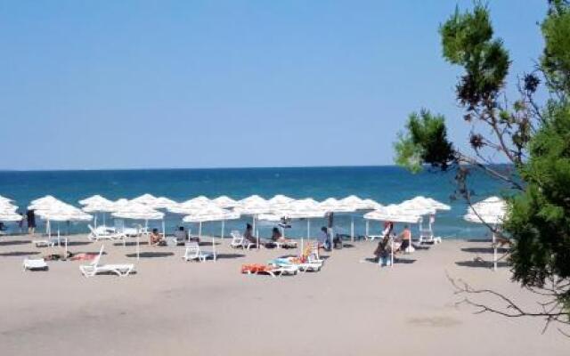 Flora Beach Resort apartments