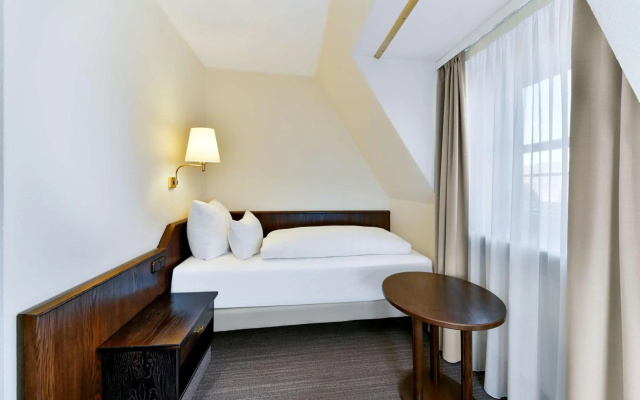 elaya hotel noerdlingen, Trademark by Wyndham