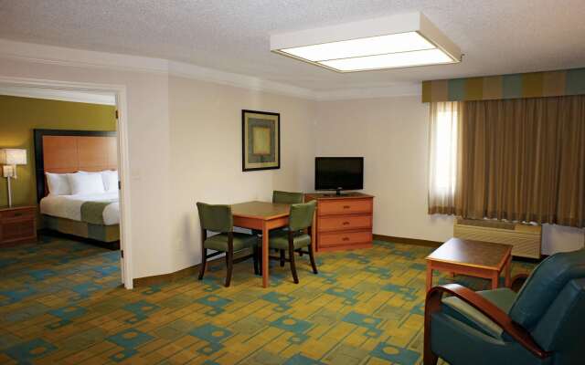 La Quinta Inn & Suites by Wyndham St. Pete-Clearwater Airpt