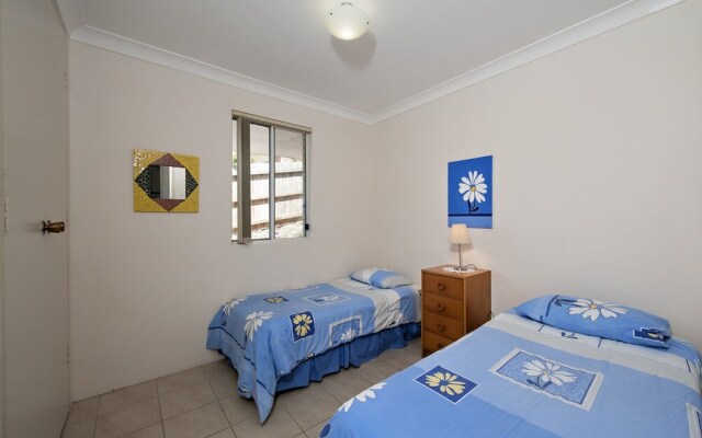 Sunset Towers,  Unit 6/25 Donald Street