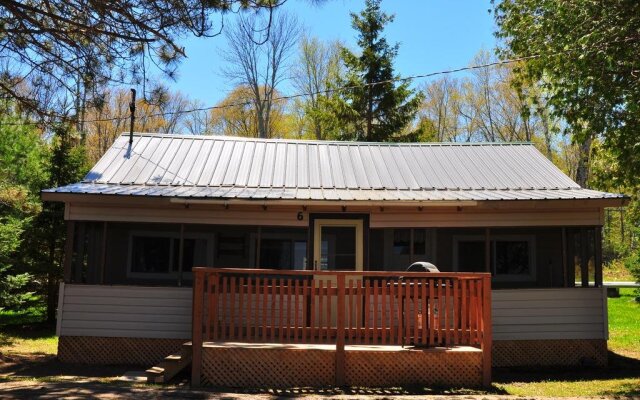 Okimot Lodge on Tomiko Lake