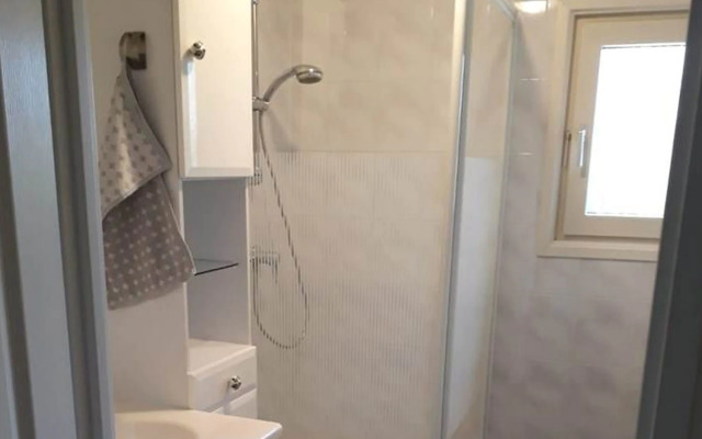 Inviting bungalow in Gelderland with garden