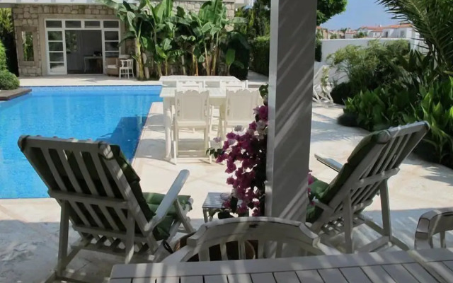 Alenos Boutique Hotel