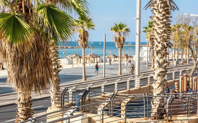 Premium suites on Beach Ben Yehuda 43