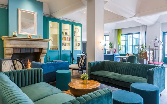 Latitudes Beach Hotel