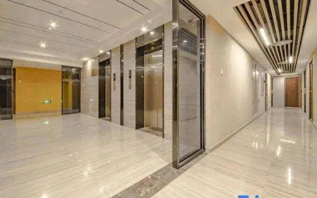 Qianxun · Movie Hotel