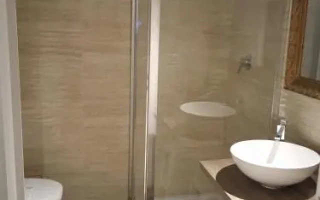 Room & Breakfast H & Ercolani