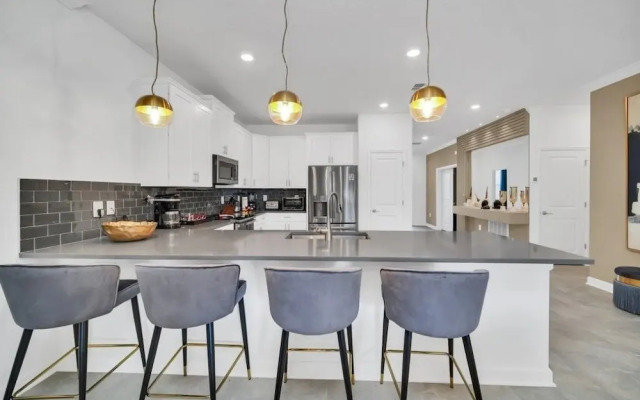 2900penolpe 9 Bedroom Home