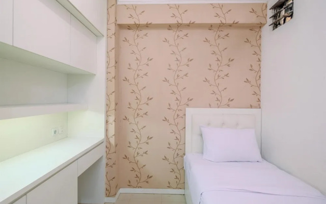 Modern And Tidy 2Br Bassura City Apartment