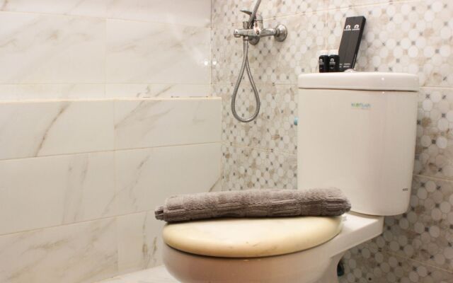 Strategic And Simply 2Br At Bassura City Apartment