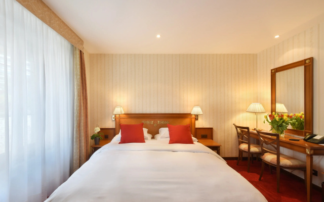 Golf Hotel Rene Capt