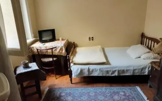 Triomphe Hotel