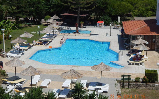 Theatraki Apartments