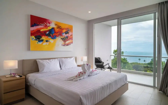 Sea View 2Bed Apt Walk to Beach KBR35