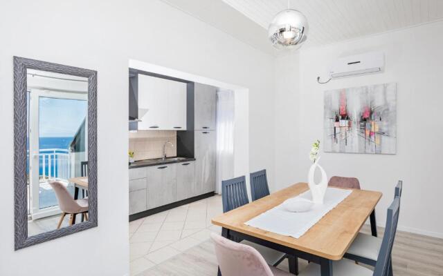 Apartment 24