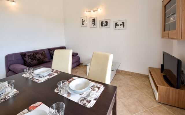 Apartment Milin Murter/Jezera 33994