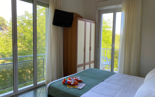Family Hotel Pinetina Mare