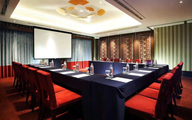 Grand Victoria Hotel