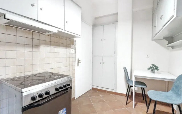 Athens Divas Velvet Gold Suites
