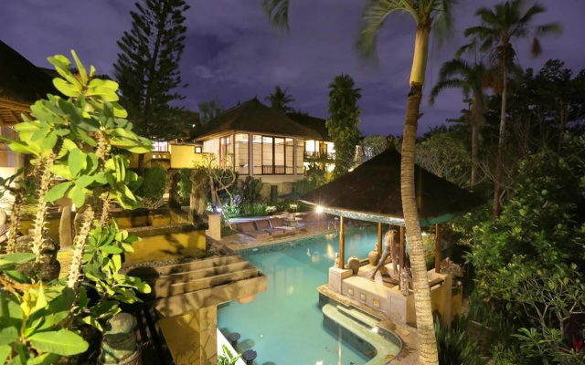 Alam Puri Art Museum Resort & Spa