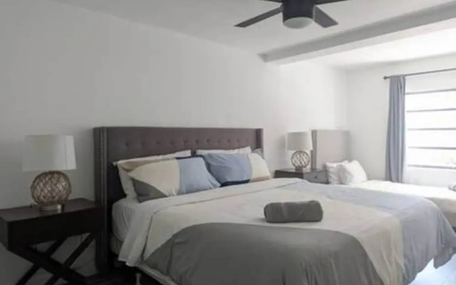 Pool Parking 2 Bedroom Retreat Sleeps 5