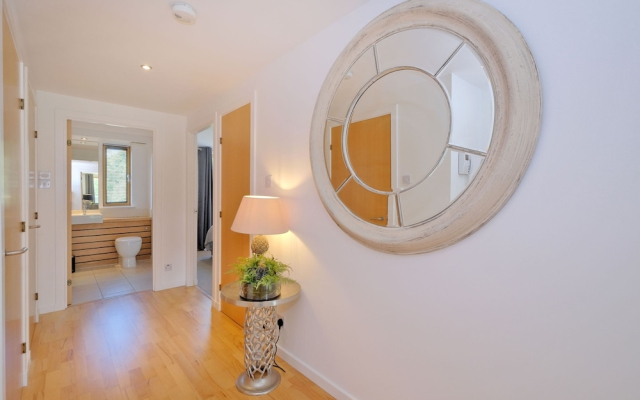 Modern two Bedroom Aberdeen Apartment With River Views