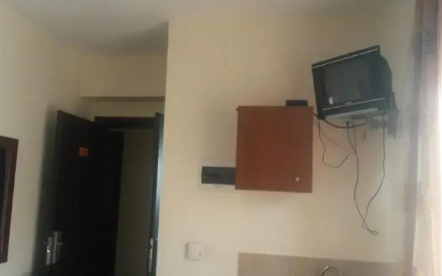 Evpator Rooms