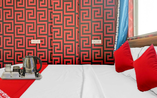 OYO Flagship 70224 Swarg Executive Paradise