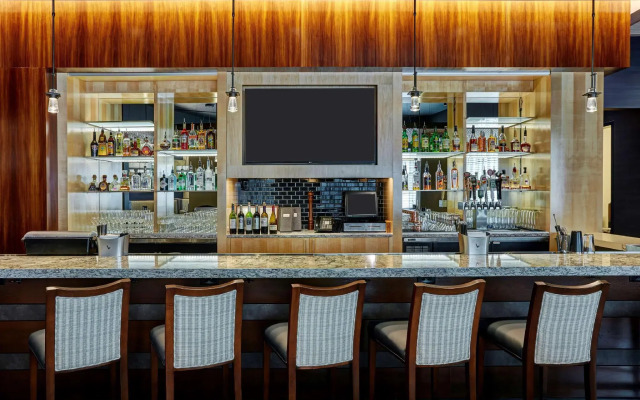 DoubleTree by Hilton Charlotte Gateway Village