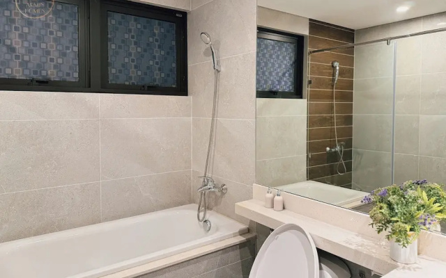 Armin Homes Corner 3 BRs with bathtub