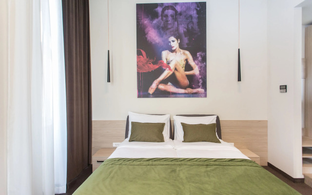 Hotel Grand Hedonist