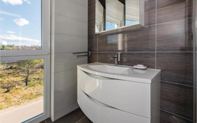 Three-Bedroom Holiday Home in Brodarica