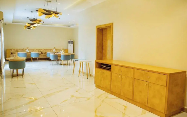 Check Inn Hotels Apo
