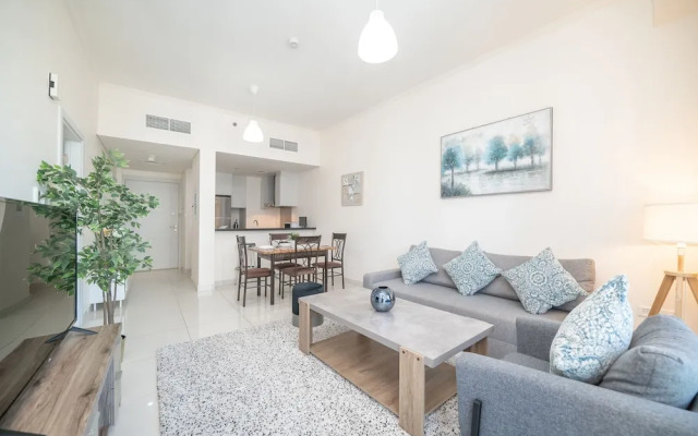 Exquisite 1BR Haven Partial Sea View