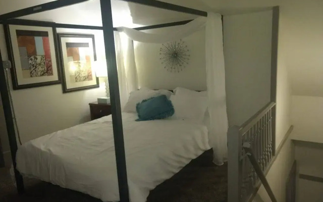 Beautiful Downtown Indy Guest Homes