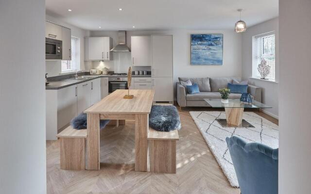 Host & Stay - Shipwrights