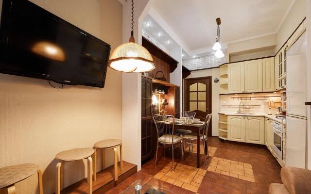 Горница на улице Алексея Толстого