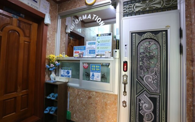 Yangyang Muhak Motel