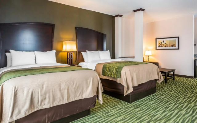 Comfort Inn & Suites Moore - Oklahoma City