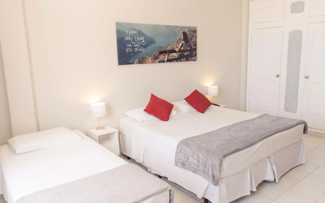 CLH Suites Domingos Ferreira