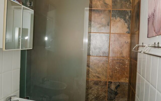 Greenways Golf Estate Sea View Apartment