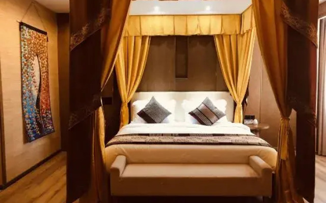Karen Le Business Hotel